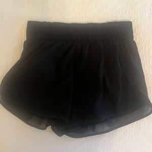 Athleta size Medium HIGH RISE MESH RACER RUN SHORT